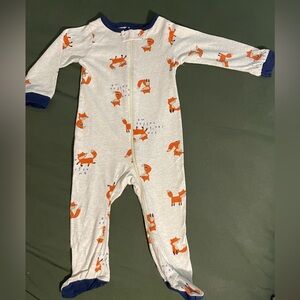 Gerber - Fox Onesie (Bundle Clothes to save on Shipping)